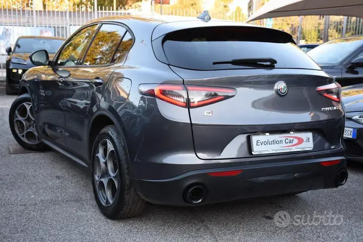 Alfa Romeo Stelvio 2023 photo 4