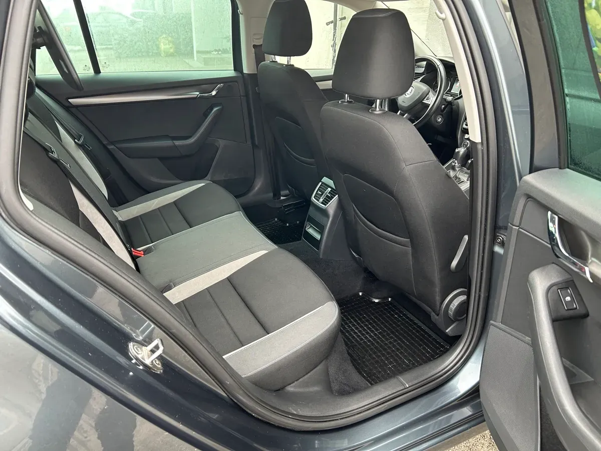 Skoda Octavia 2016 photo 2