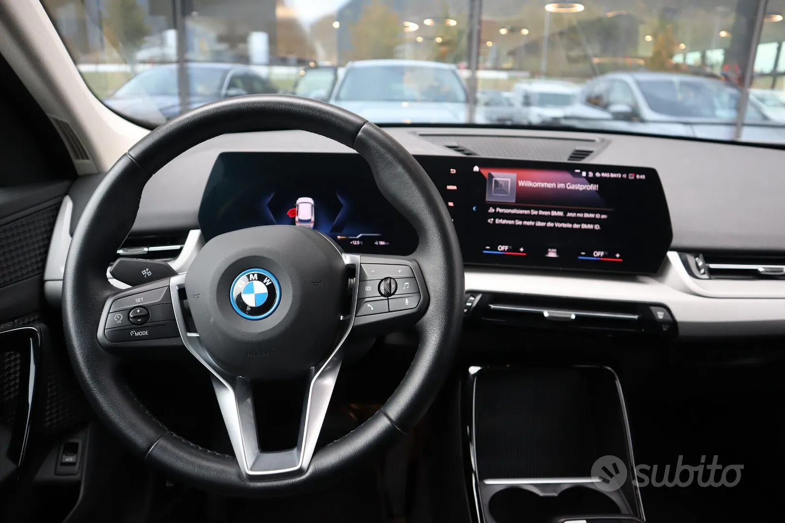 BMW Ix1 2023 photo 3