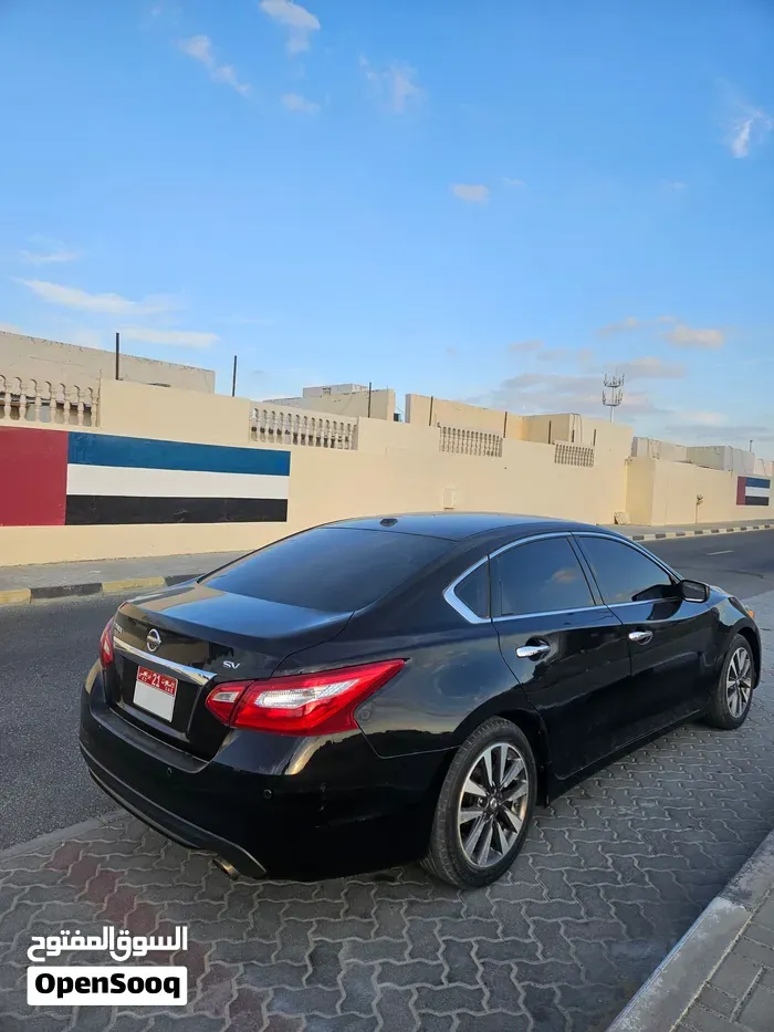 Nissan Altima 2017 photo 2