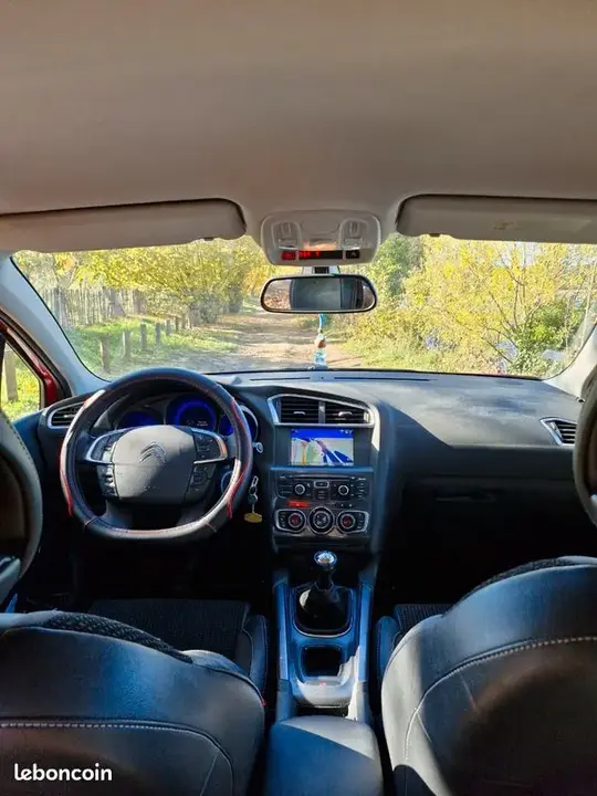 Citroen C4 2010 photo 2