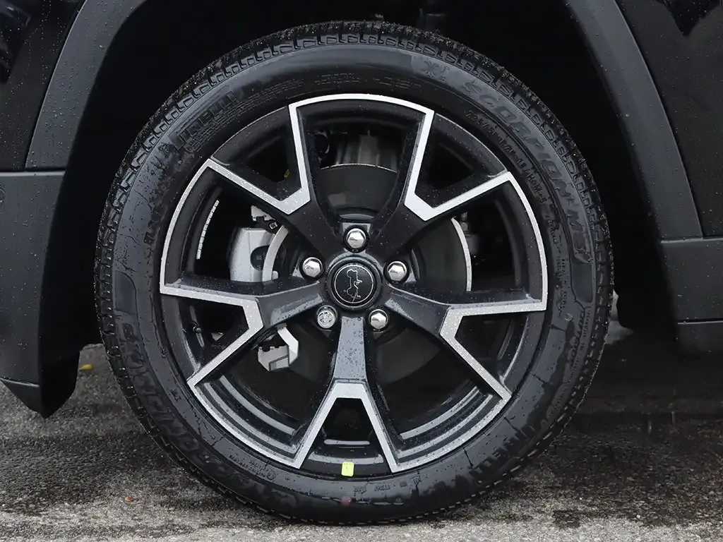 Jeep Cherokee 2026 photo 4