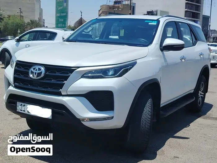 Toyota Fortuner 2024 photo 3