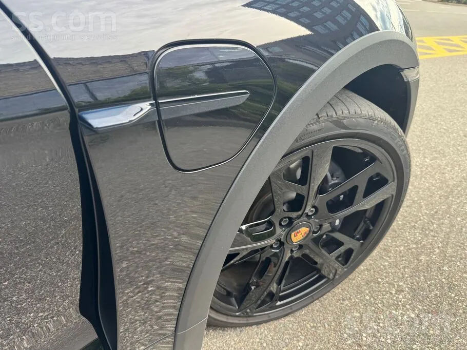 Porsche Taycan 2021 photo 3