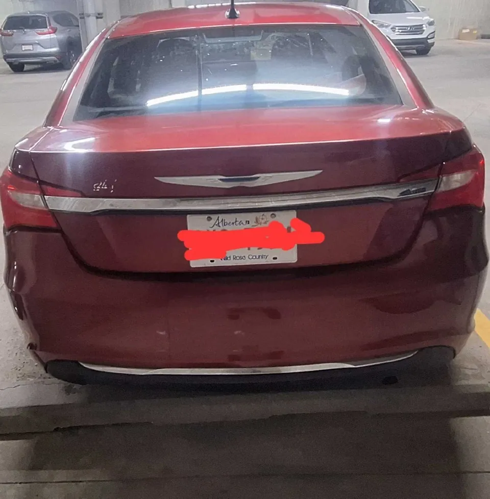 Chrysler 200 2011 photo 2