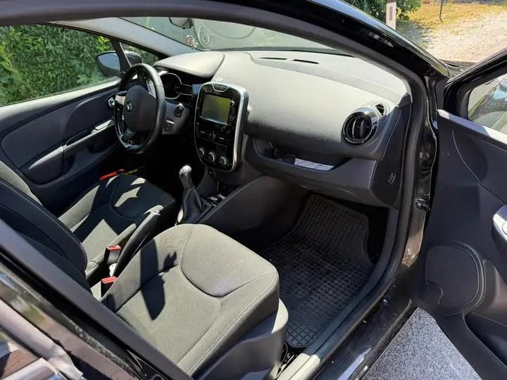 Renault Clio 2015 photo 3