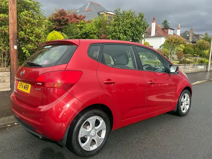 Kia Venga 2014 photo 2
