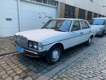 Mercedes-Benz 200D