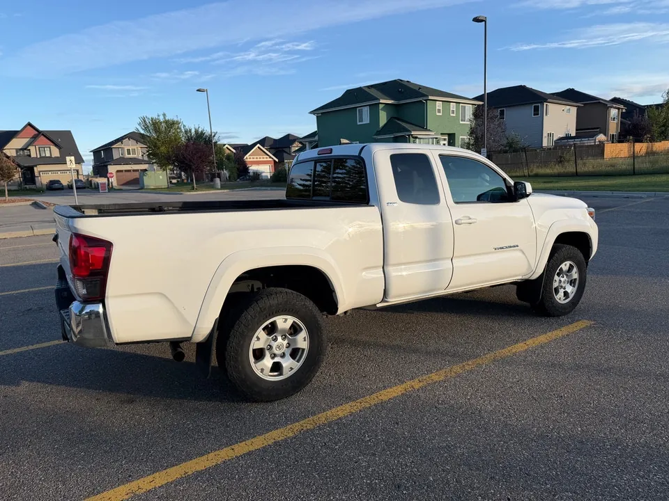 Toyota Tacoma 2018 photo 5