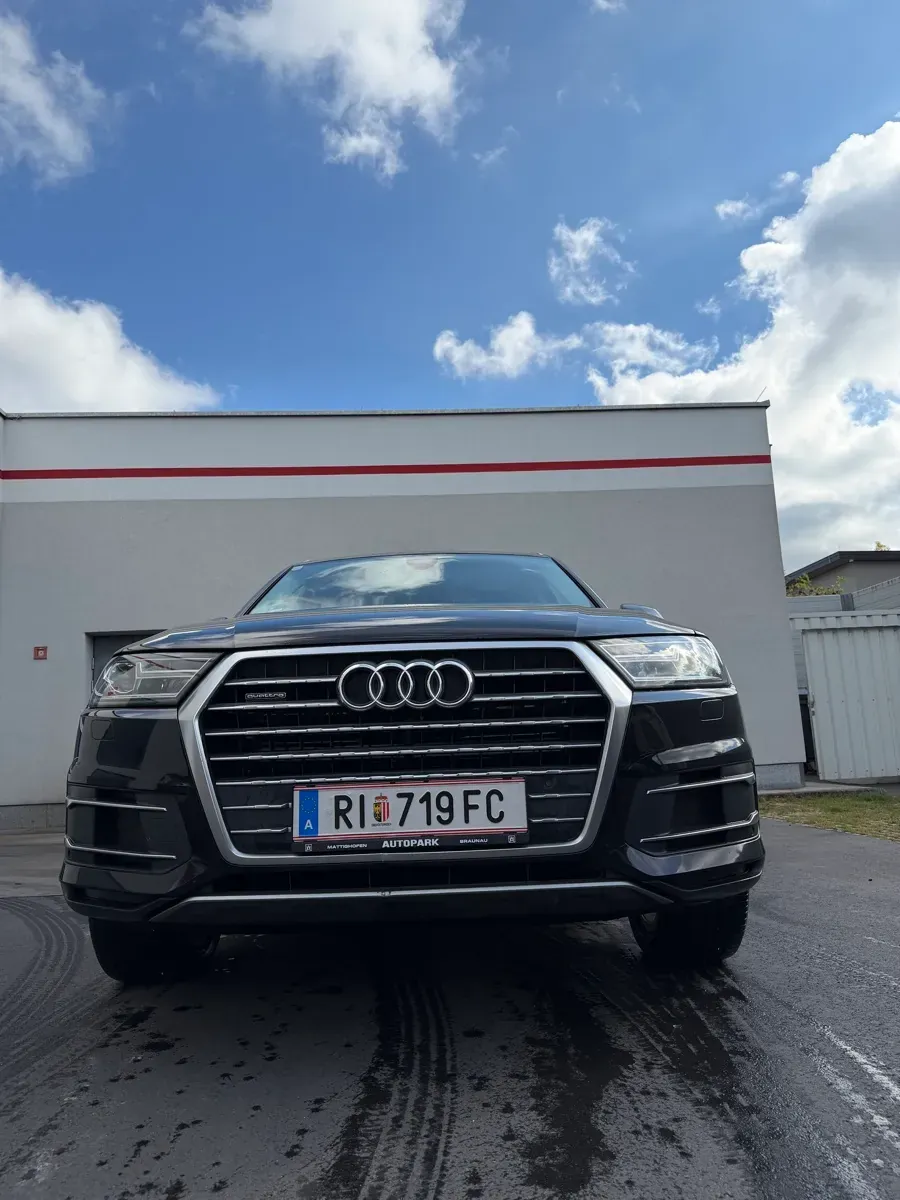 Audi Q7 2016 photo 2