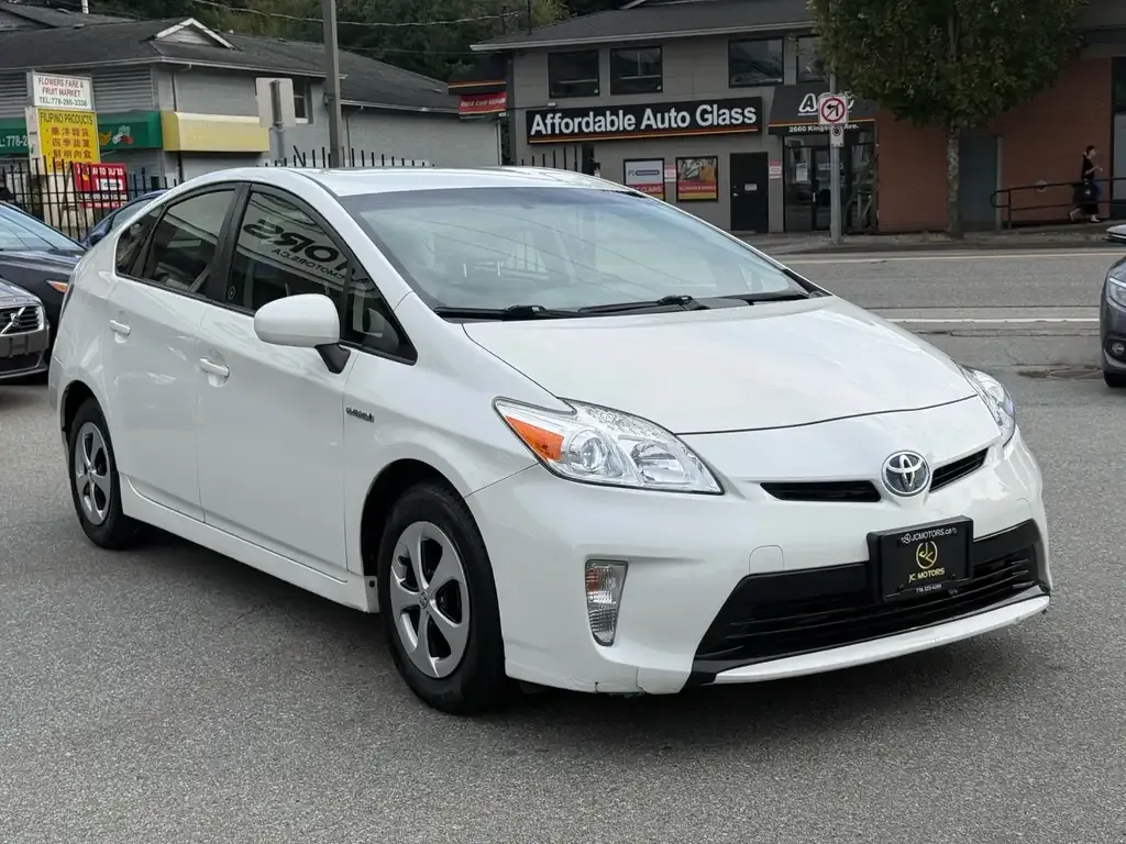 Toyota Prius 2015 photo 3