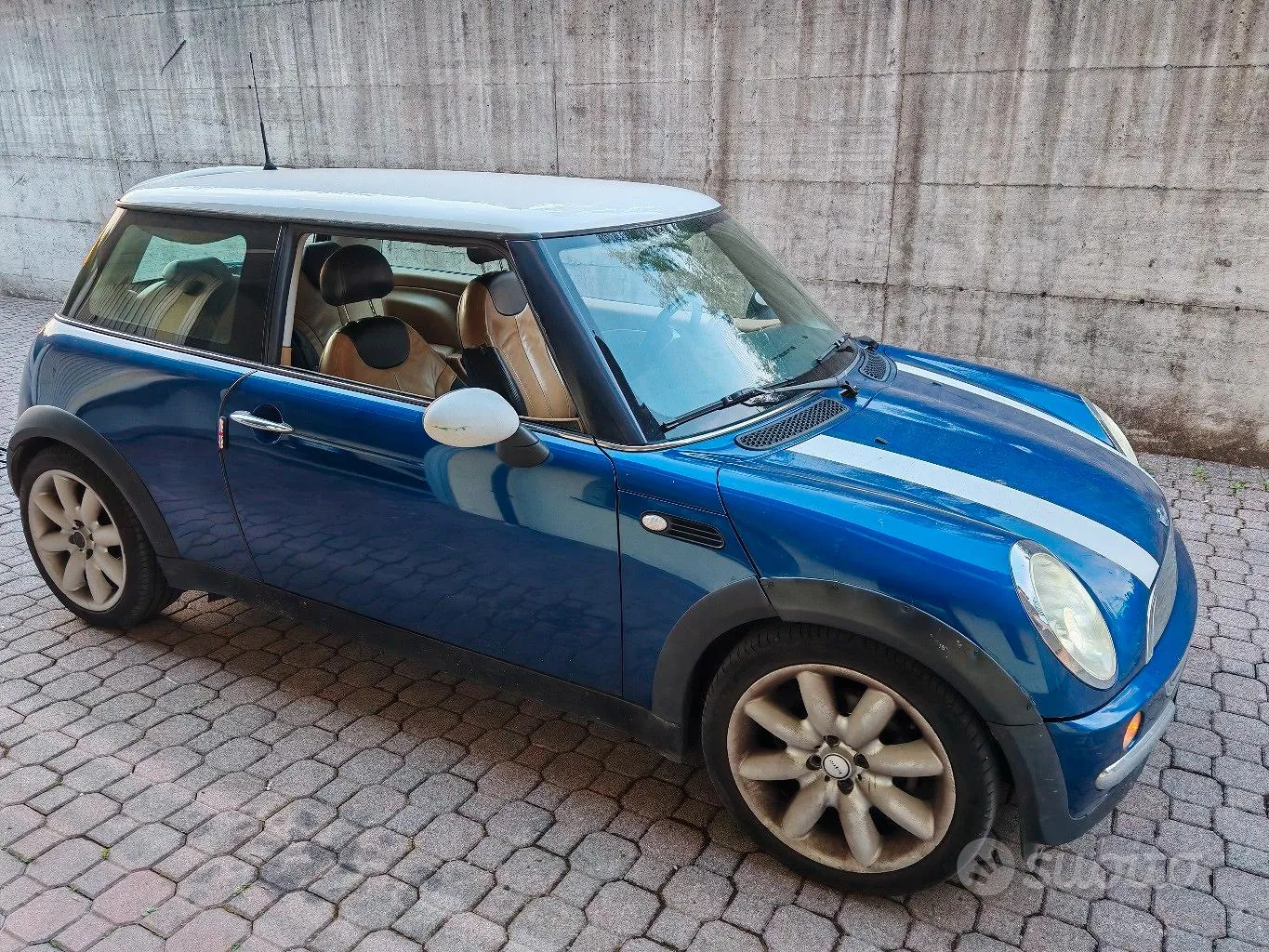 Mini Cooper R50 2003 photo 2