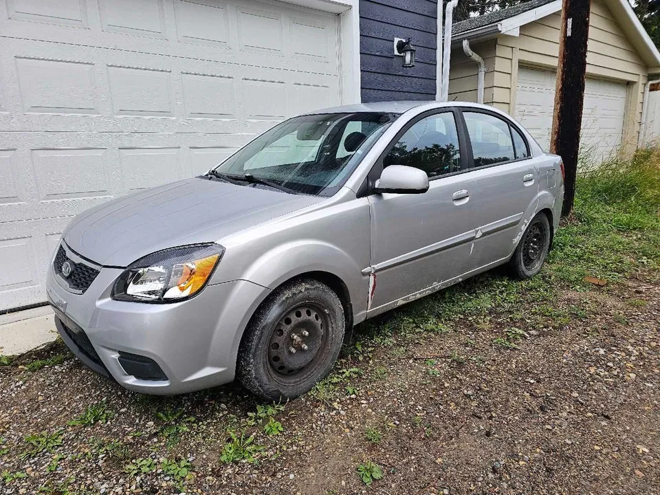 Kia Rio 2010 photo 3