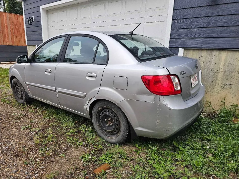 Kia Rio 2010 photo 4