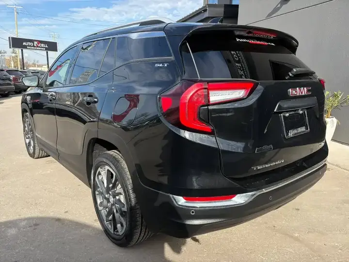 GMC Terrain 2022 photo 3