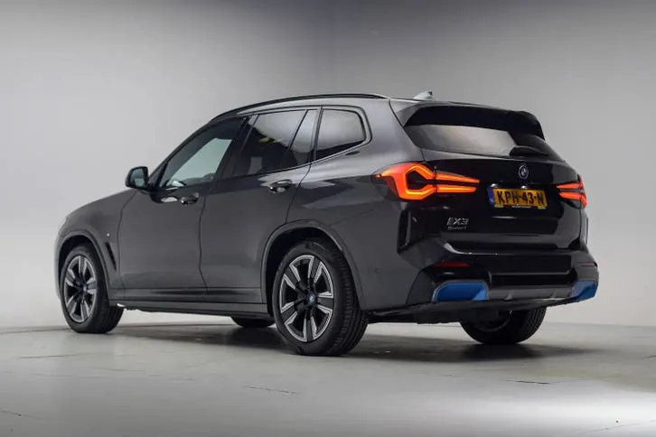 BMW Ix3 2023 photo 3