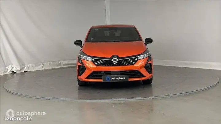 Renault Clio 2024 photo 2
