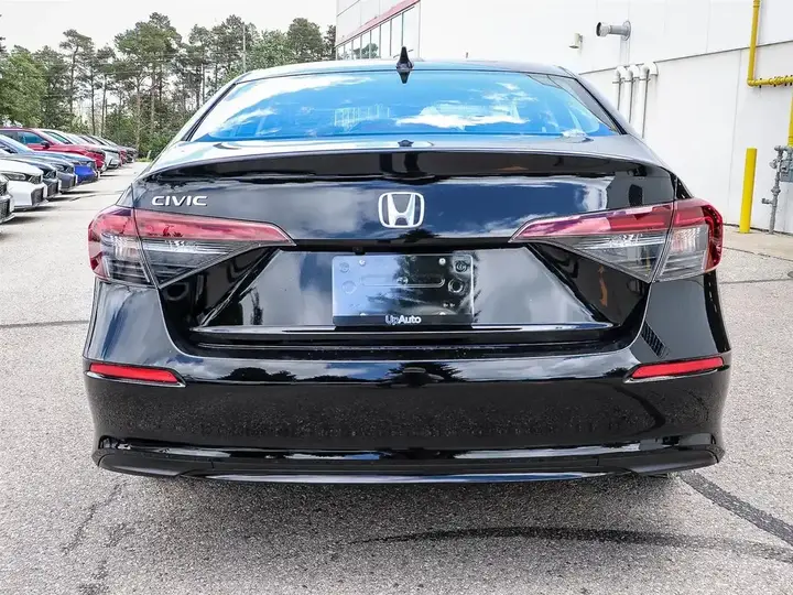 Honda Civic 2026 photo 4