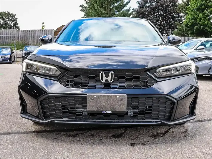 Honda Civic 2026 photo 2