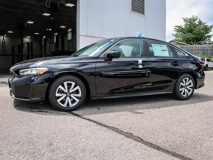 Honda Civic 2026 photo 5