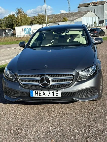 Mercedes-Benz E220 D