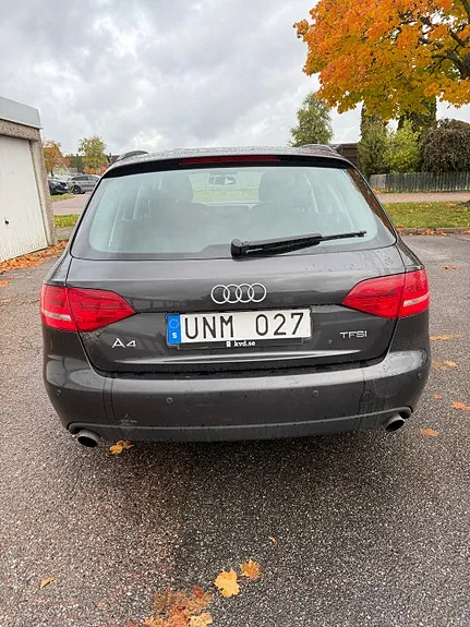 Audi A4 2011 photo 4