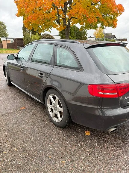 Audi A4 2011 photo 3