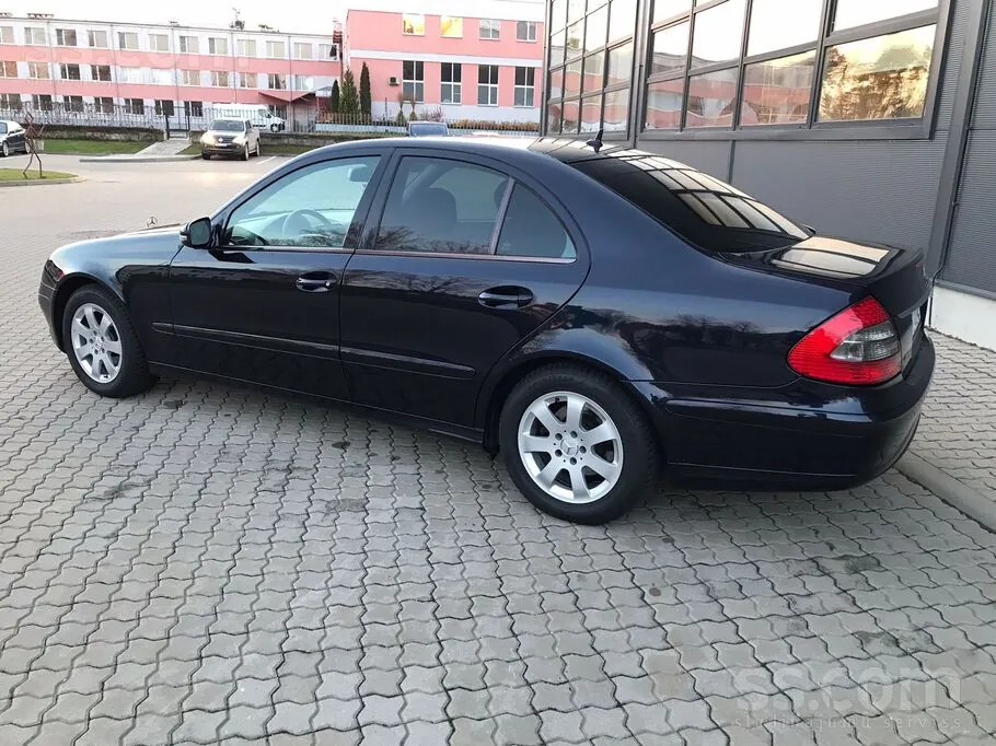 Mercedes-Benz E280 2006 photo 3