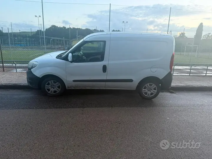 Fiat Doblo 2017 photo 2