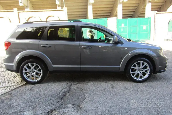Fiat Freemont 2011 photo 4
