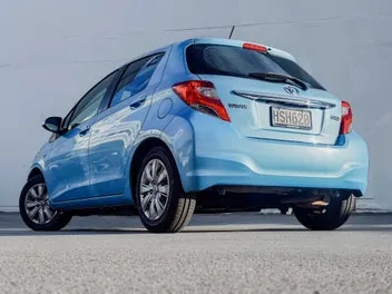 Toyota Yaris 2014 photo 3