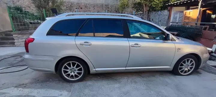 Toyota Avensis 2003 photo 3