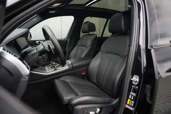 BMW X5 2021 photo 2