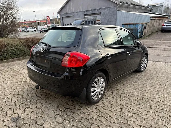 Toyota Auris 2007 photo 4