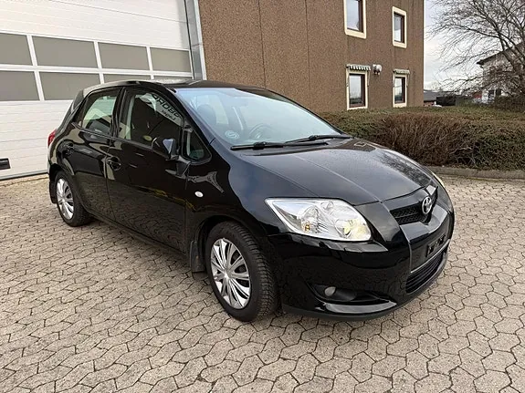 Toyota Auris 2007 photo 2