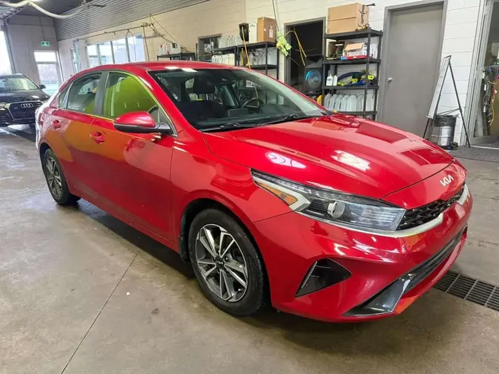 Kia Forte 2023 photo 3