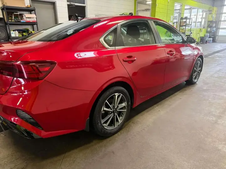 Kia Forte 2023 photo 4