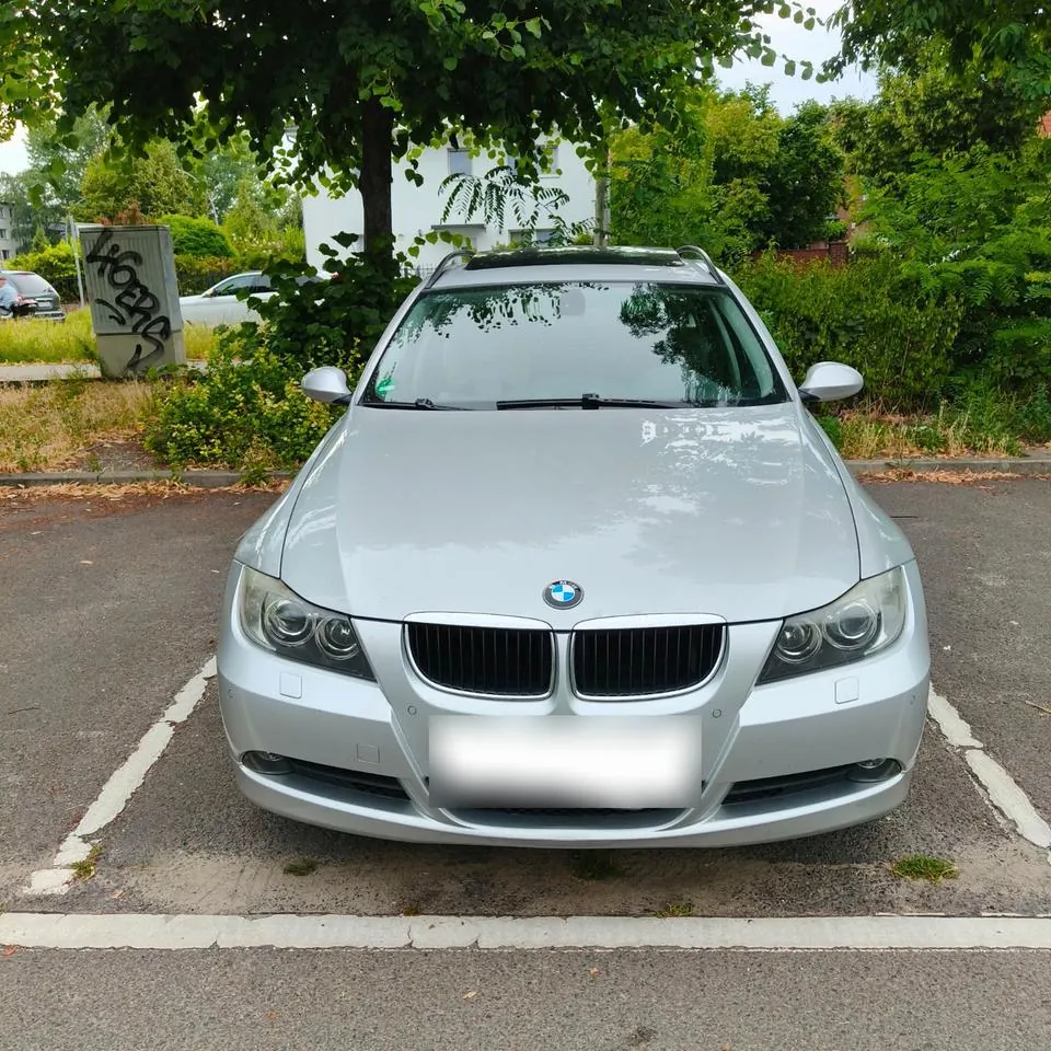 BMW 320I