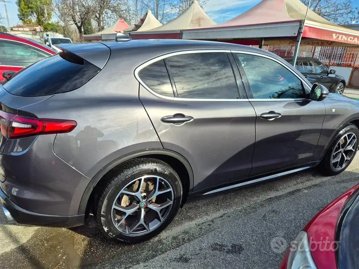 Alfa Romeo Stelvio 2021 photo 4