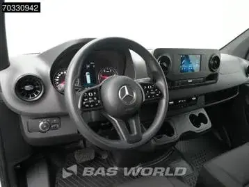 Mercedes-Benz Sprinter 2024 photo 3