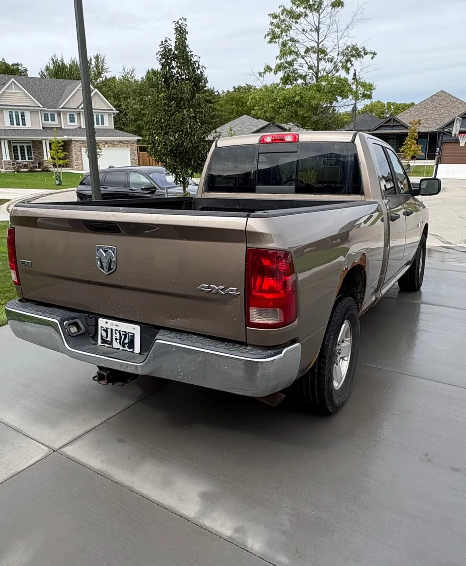 Dodge Ram 1500 2010 photo 3