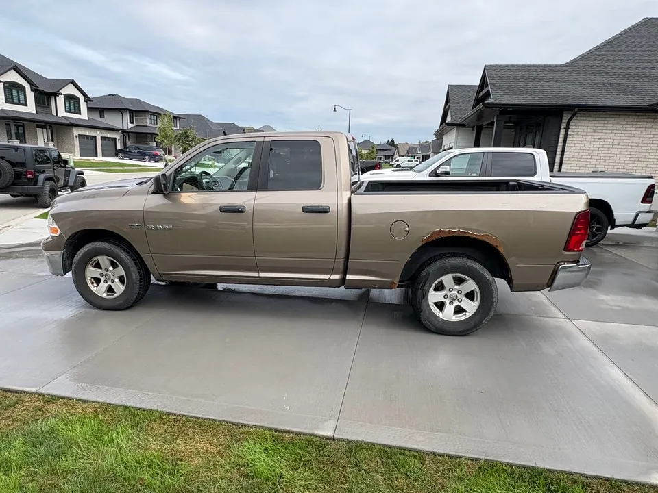 Dodge Ram 1500 2010 photo 4