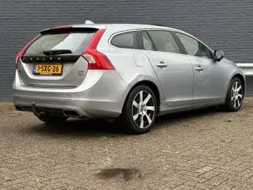 Volvo V60 2012 photo 2