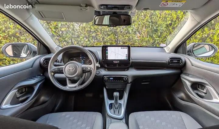 Toyota Yaris 2025 photo 3