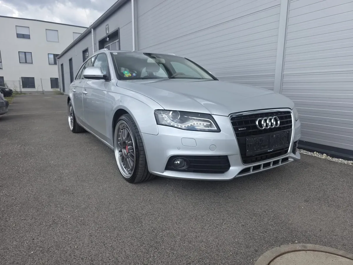 Audi A4 2008 photo 2
