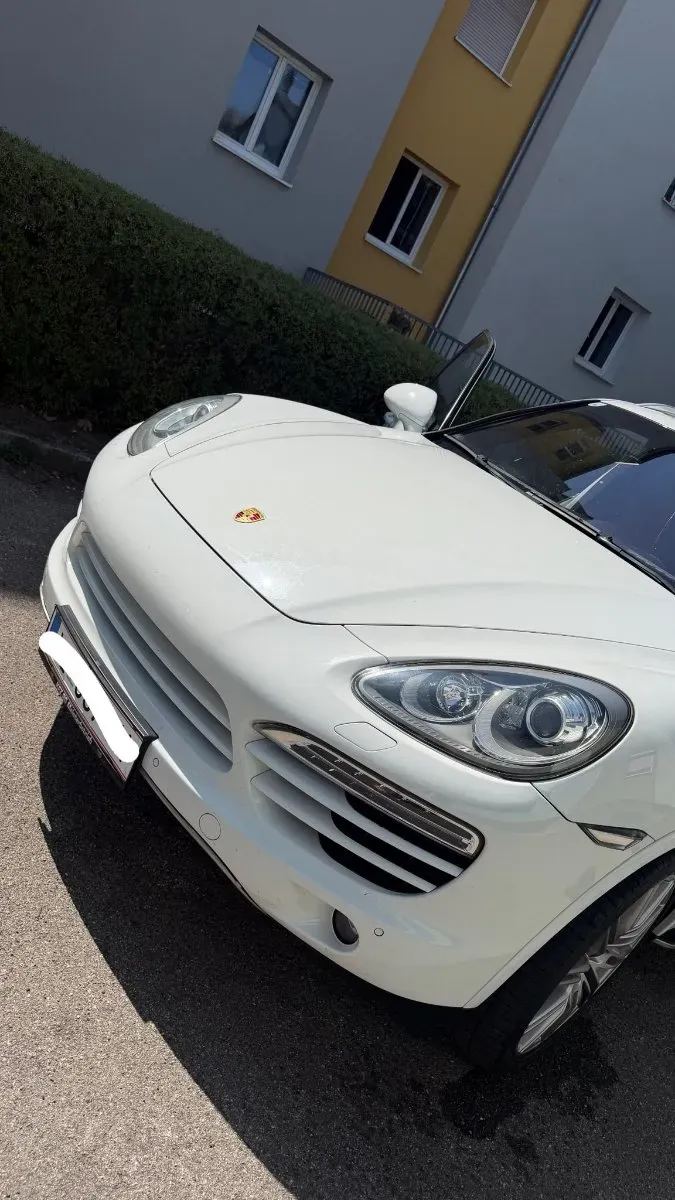 Porsche Cayenne 2012 photo 3