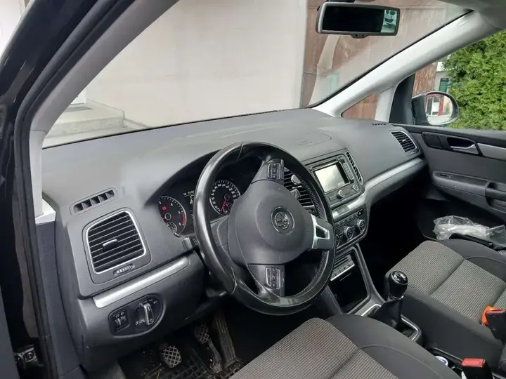Volkswagen Sharan 2014 photo 3