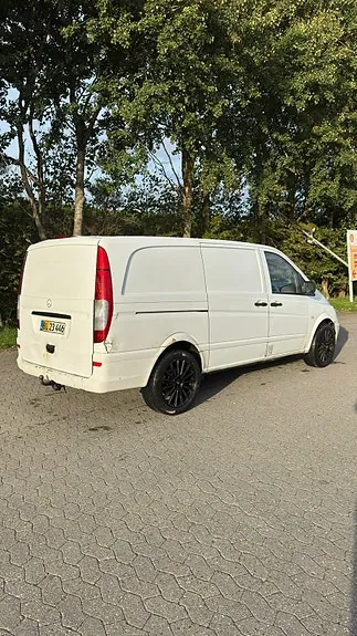 Mercedes-Benz Vito 110 2010 photo 4