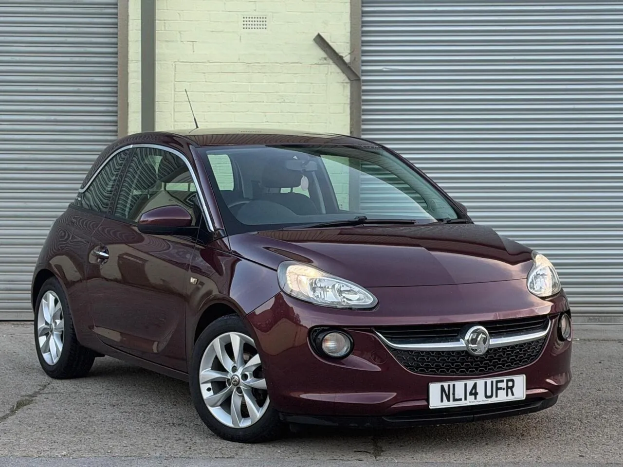 Vauxhall Adam 2014 photo 2