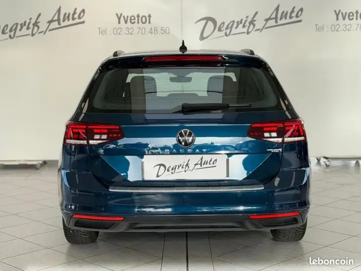 Volkswagen Passat 2022 photo 5